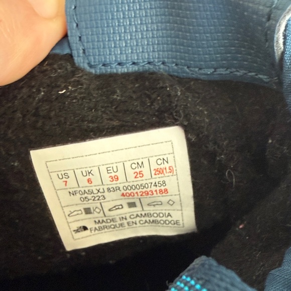 The North Face Kids Thermoball pull on Insulated Boots - Picture 4 of 4